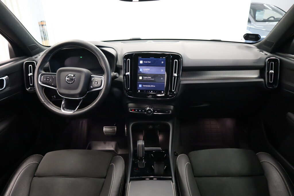 Volvo XC40, image 8