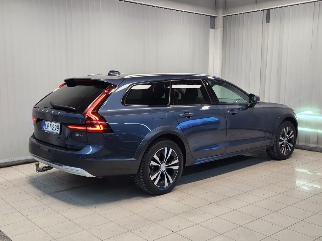 Volvo V90 Cross Country, image 5