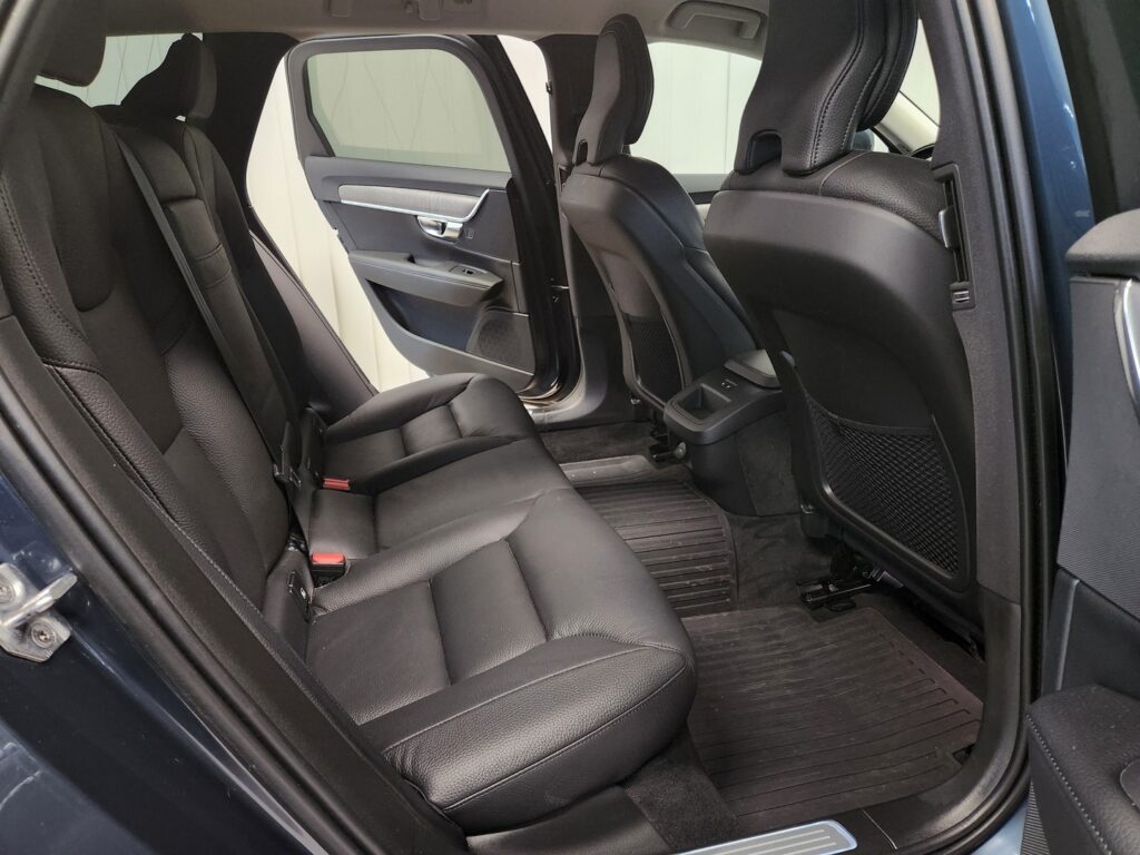 Volvo V90 Cross Country, image 8