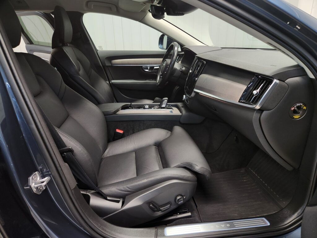 Volvo V90 Cross Country, image 9