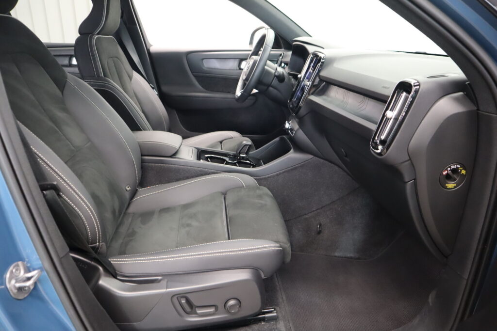 Volvo XC40, image 11