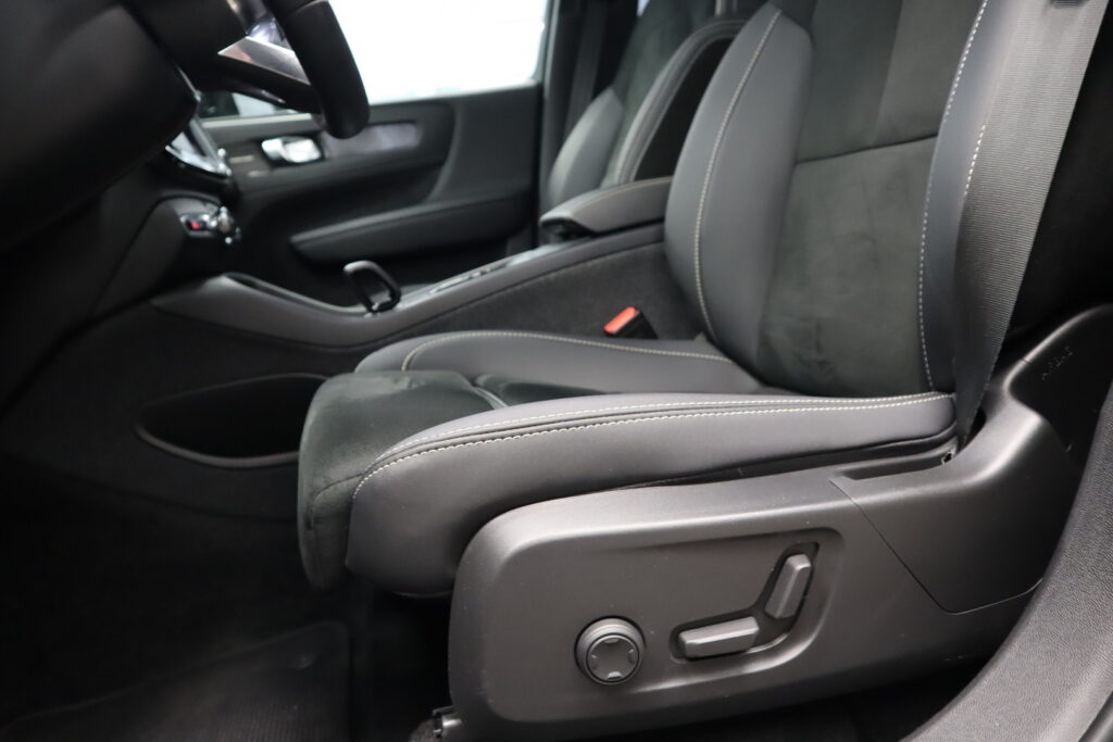 Volvo XC40, image 13