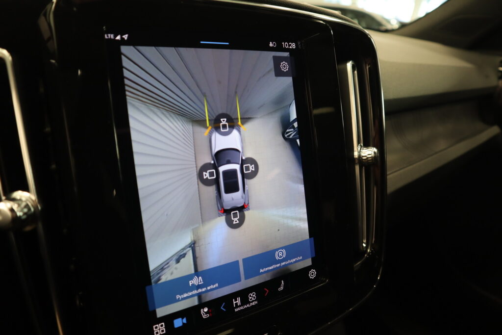 Volvo XC40, image 16