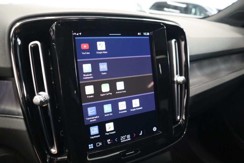 Volvo XC40, image 19