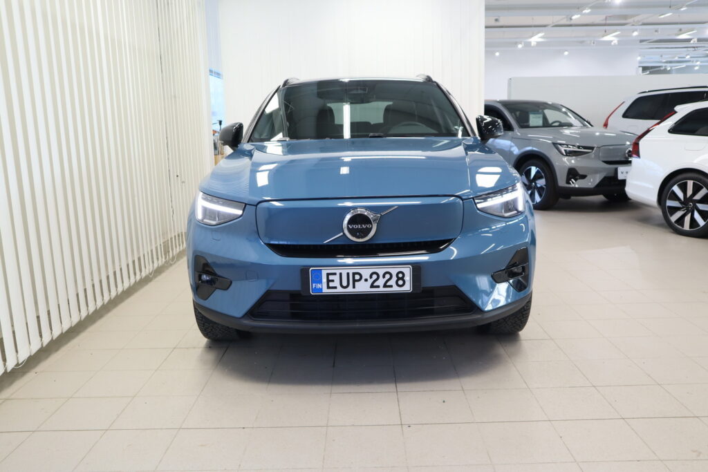Volvo XC40, image 2