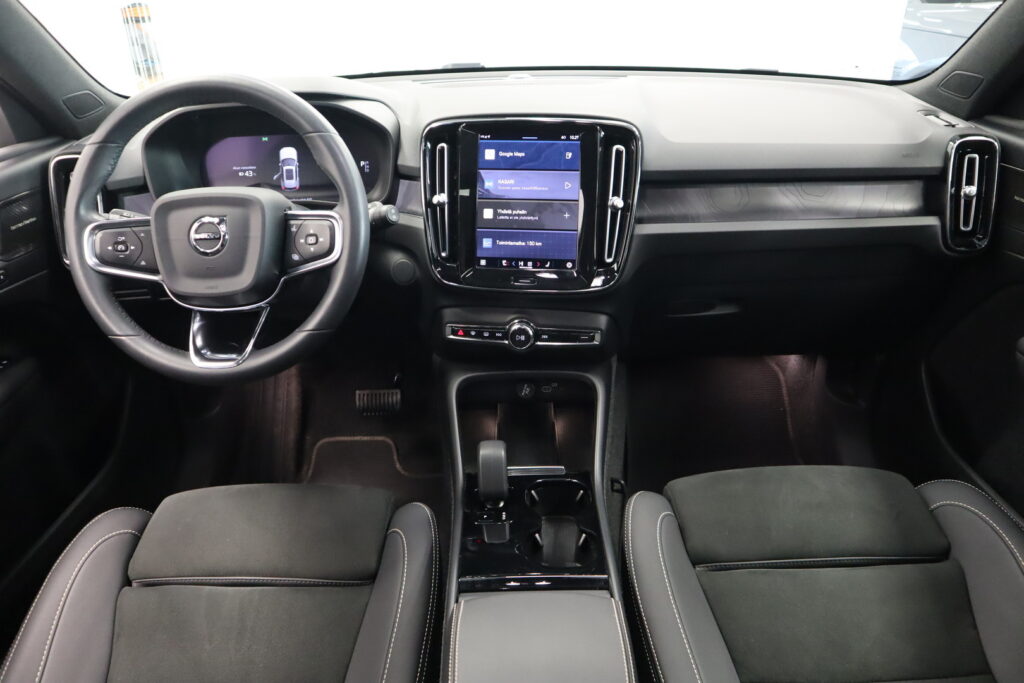 Volvo XC40, image 9