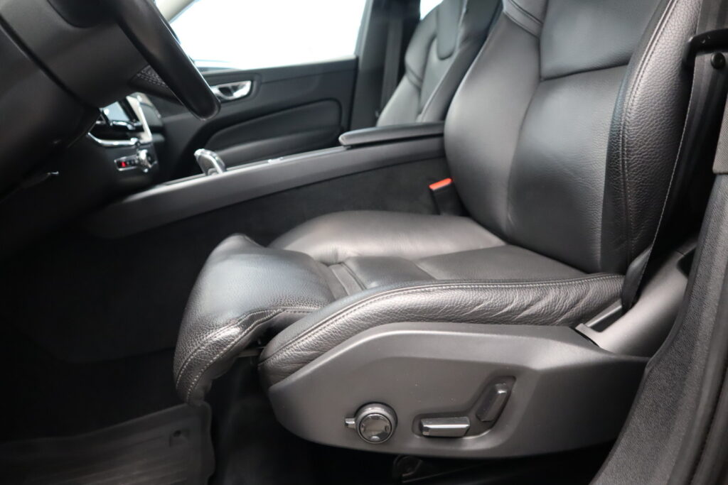 Volvo XC60, image 13