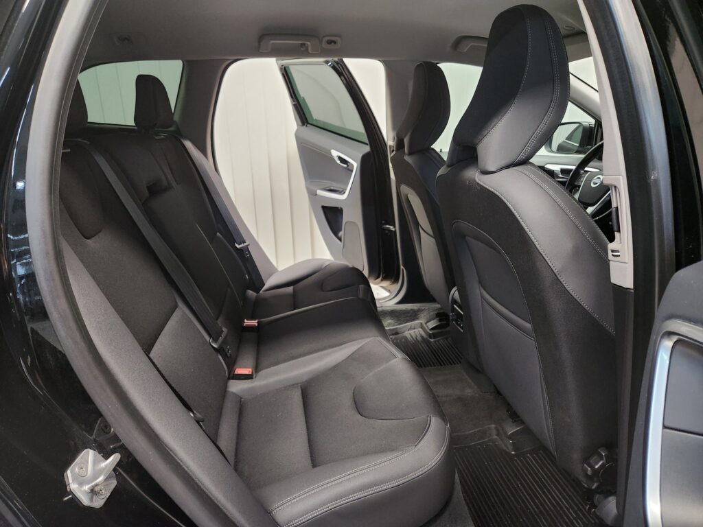 Volvo XC60, image 8
