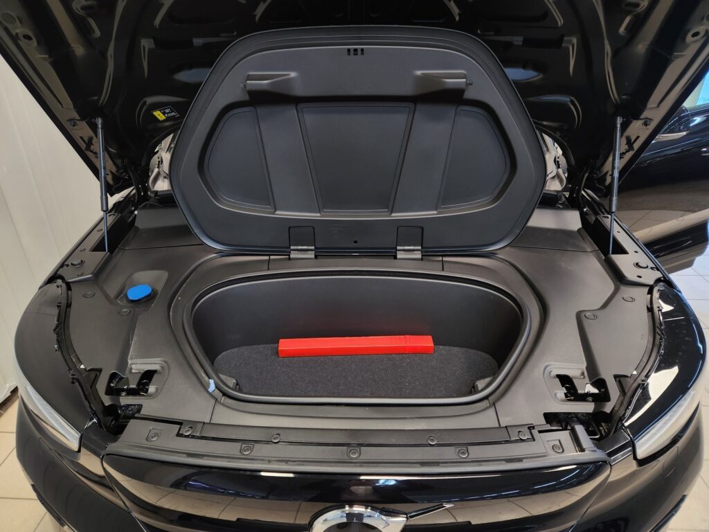 Volvo EC40, image 15