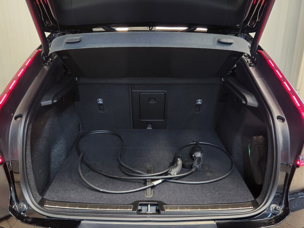 Volvo EC40, image 16