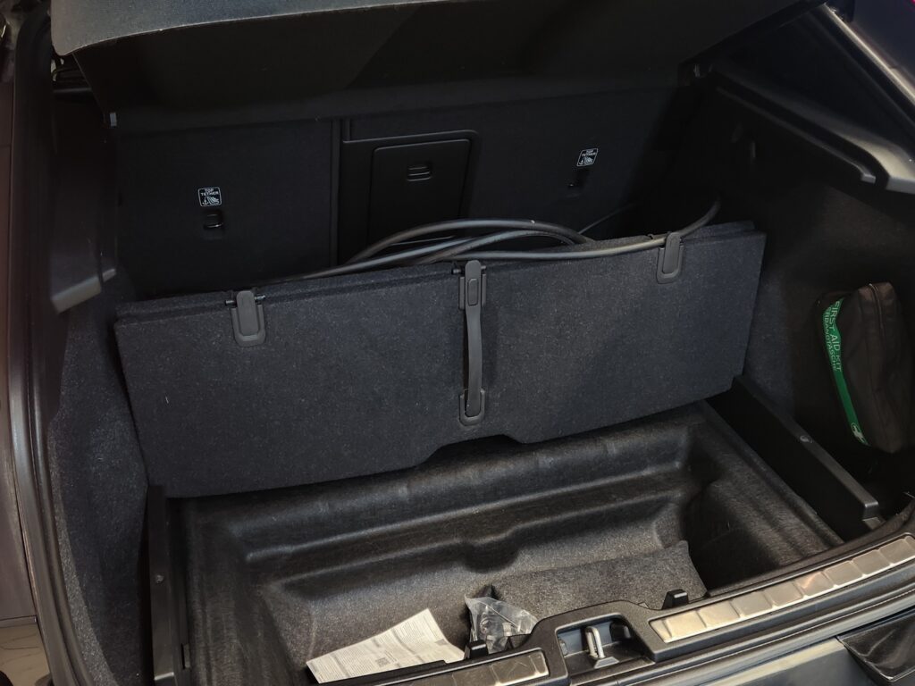 Volvo EC40, image 17