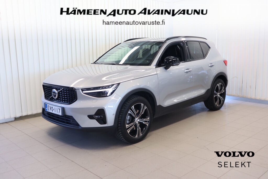 Volvo XC40, image 1