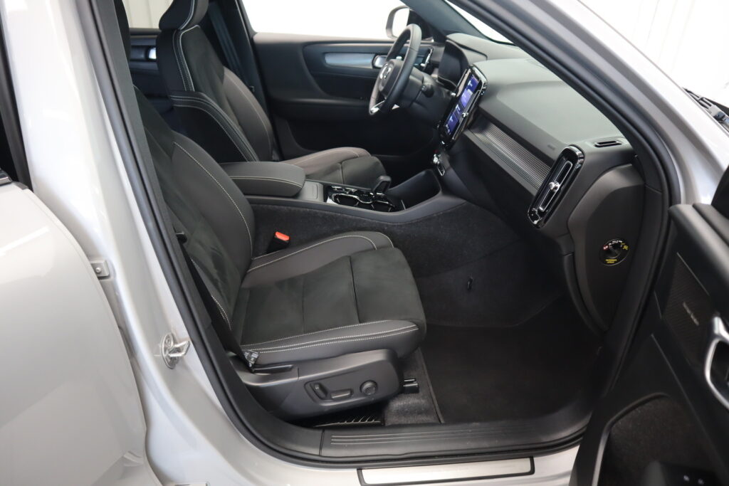 Volvo XC40, image 11