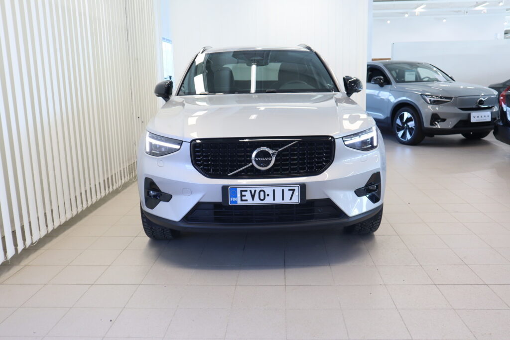 Volvo XC40, image 2