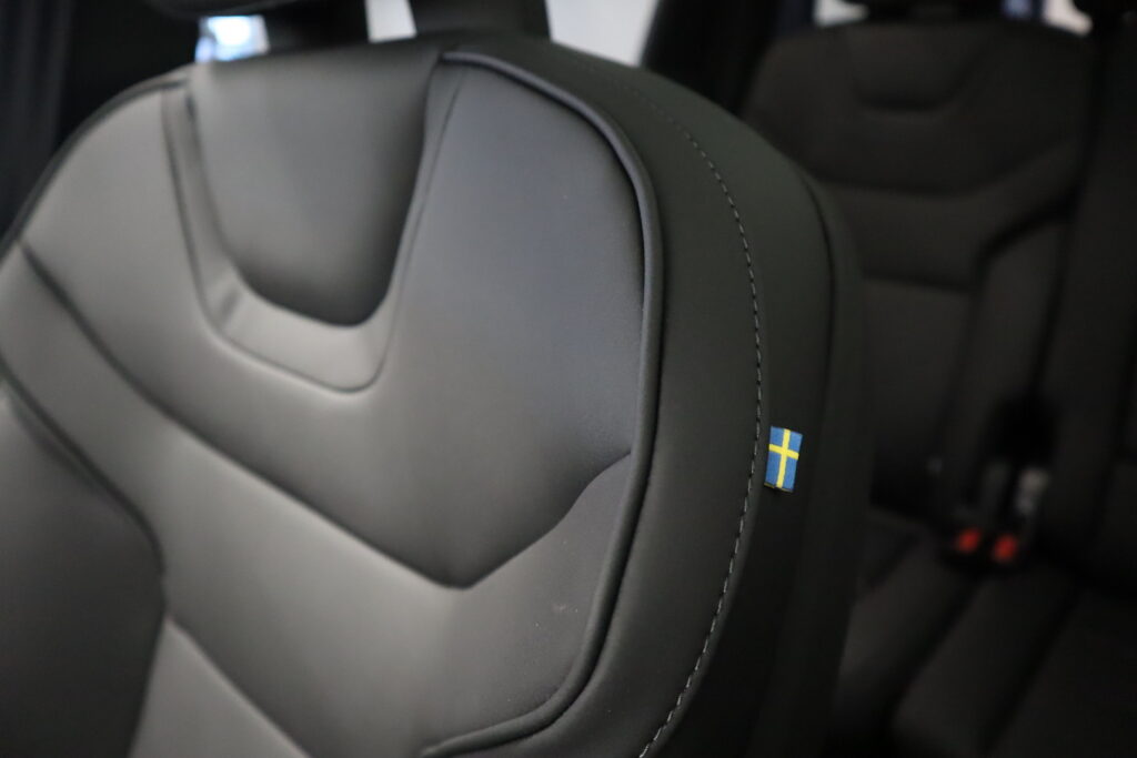 Volvo EX90, image 21