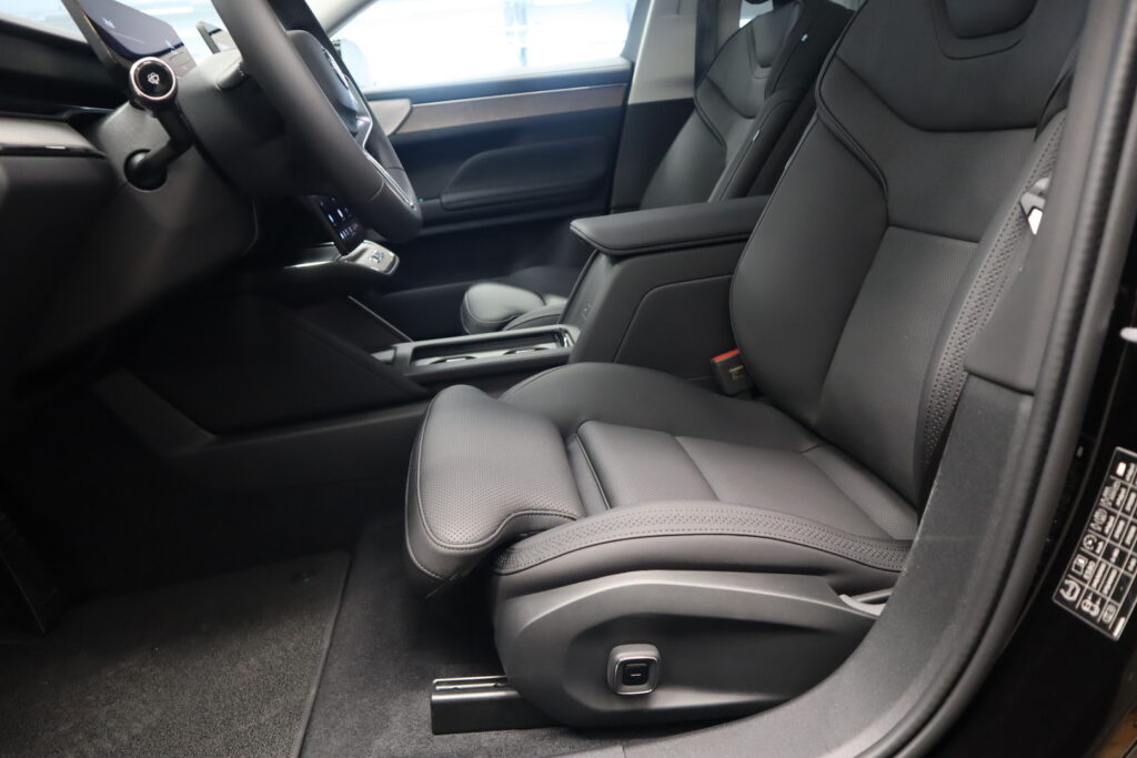 Volvo ES90, image 12