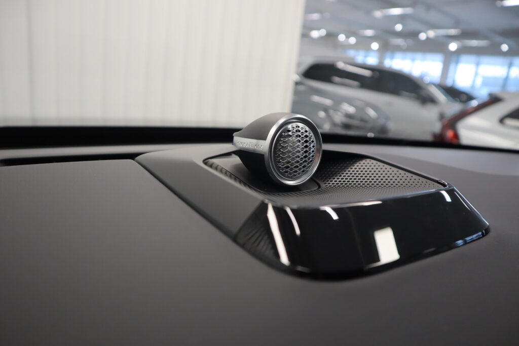 Volvo ES90, image 16