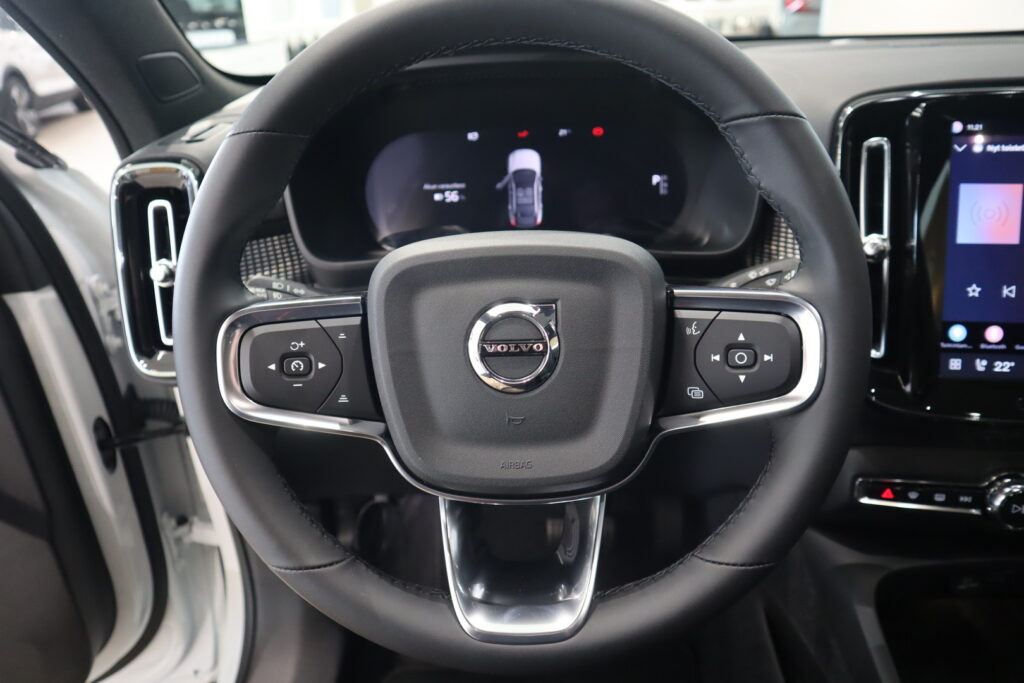 Volvo EC40, image 13