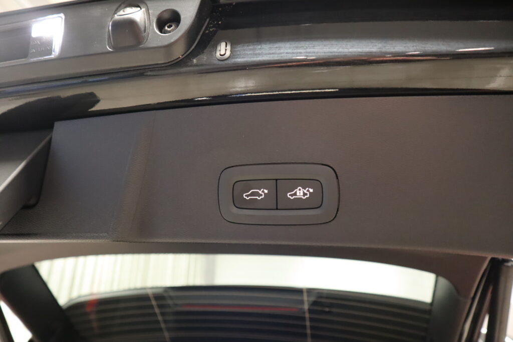 Volvo EX40, image 21