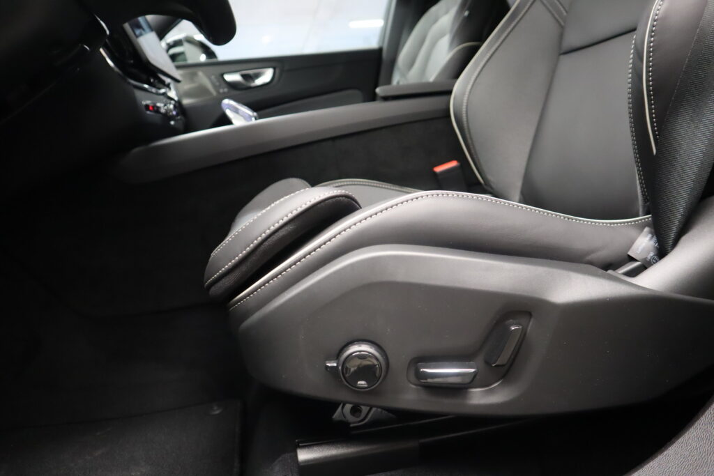 Volvo XC60, image 12