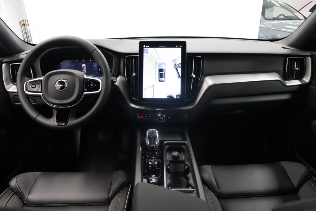 Volvo XC60, image 8