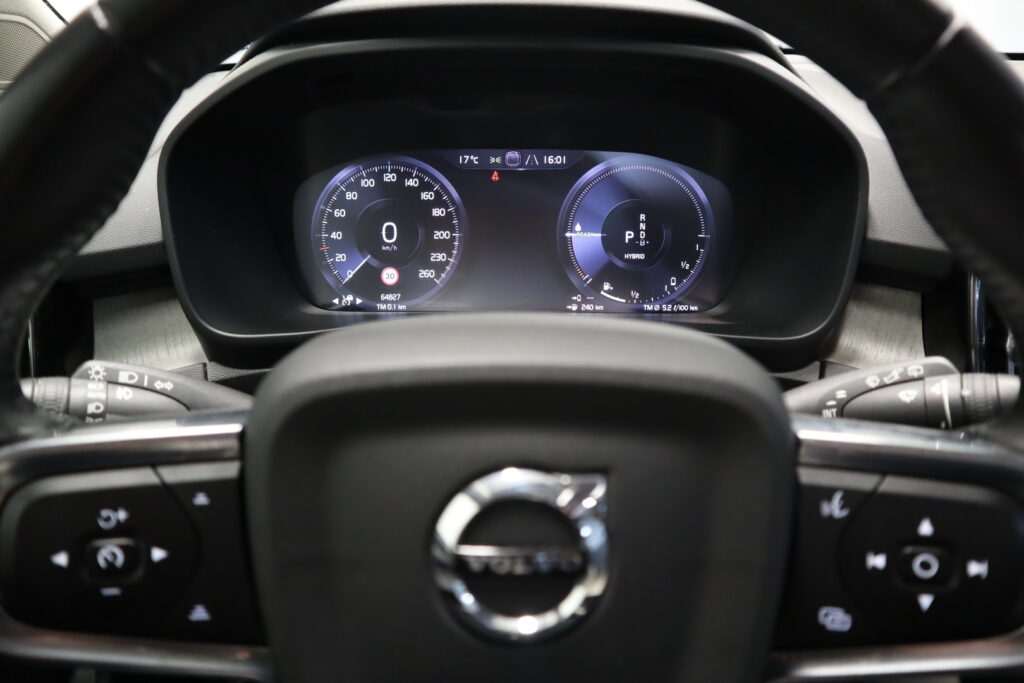 Volvo XC40, image 12