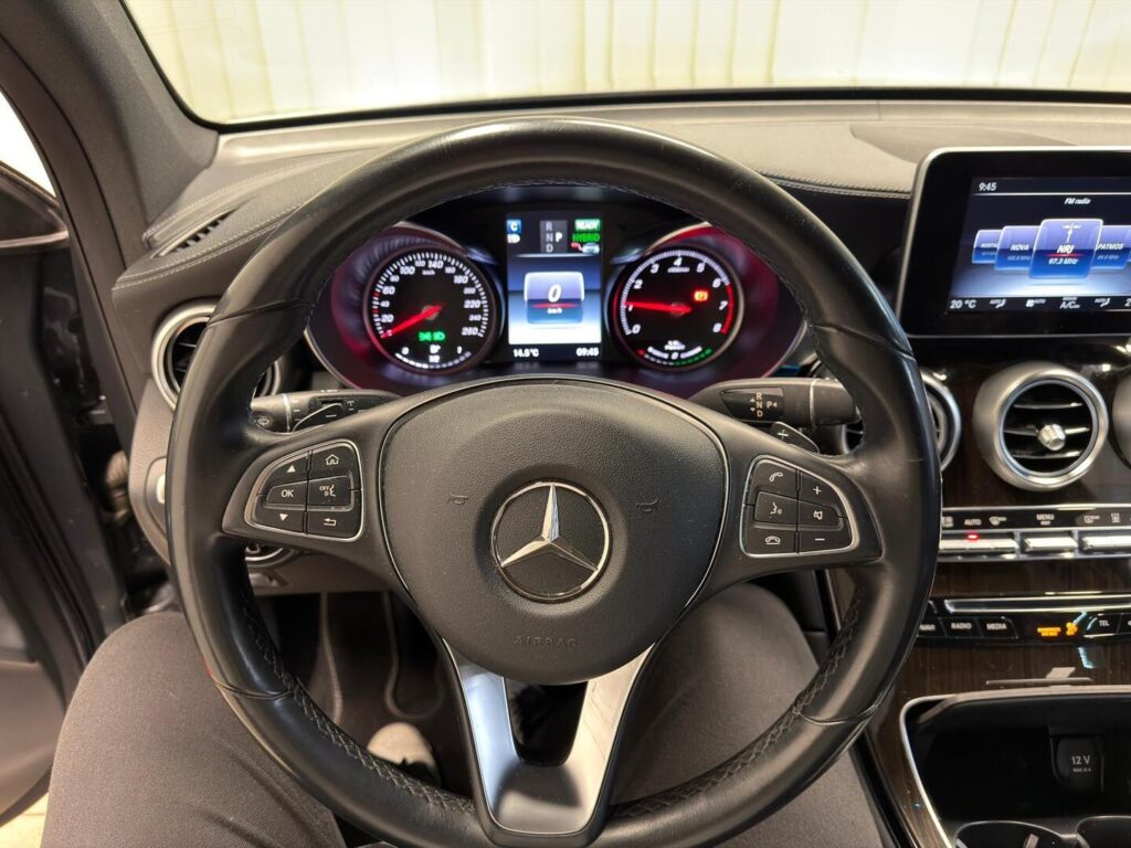 Mercedes-Benz GLC, image 13
