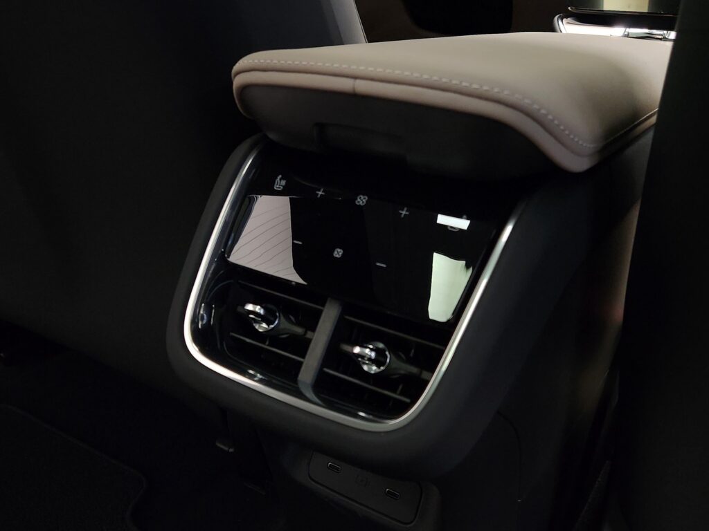 Volvo ES90, image 11