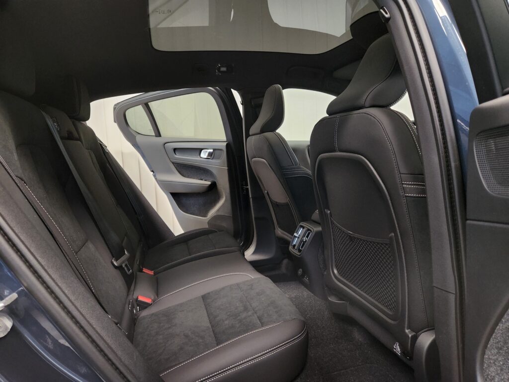 Volvo EC40, image 11