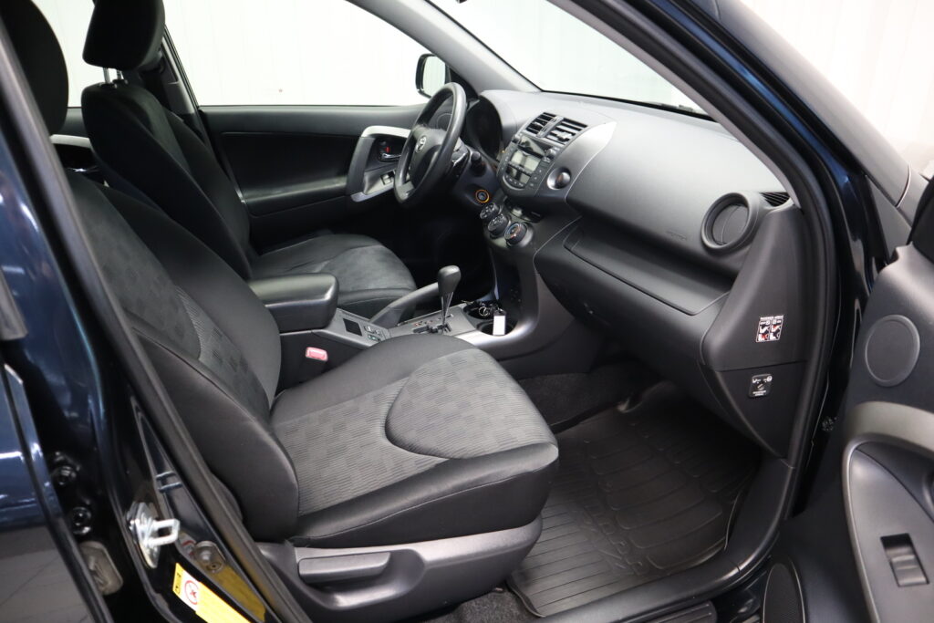 Toyota RAV4, image 8