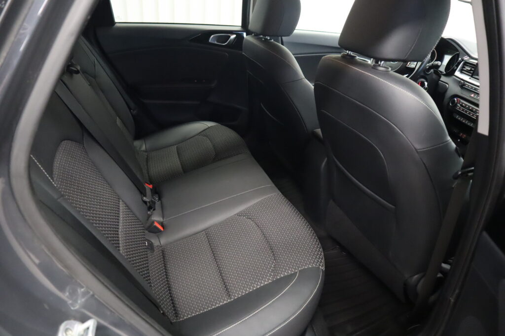 Kia Ceed, image 12