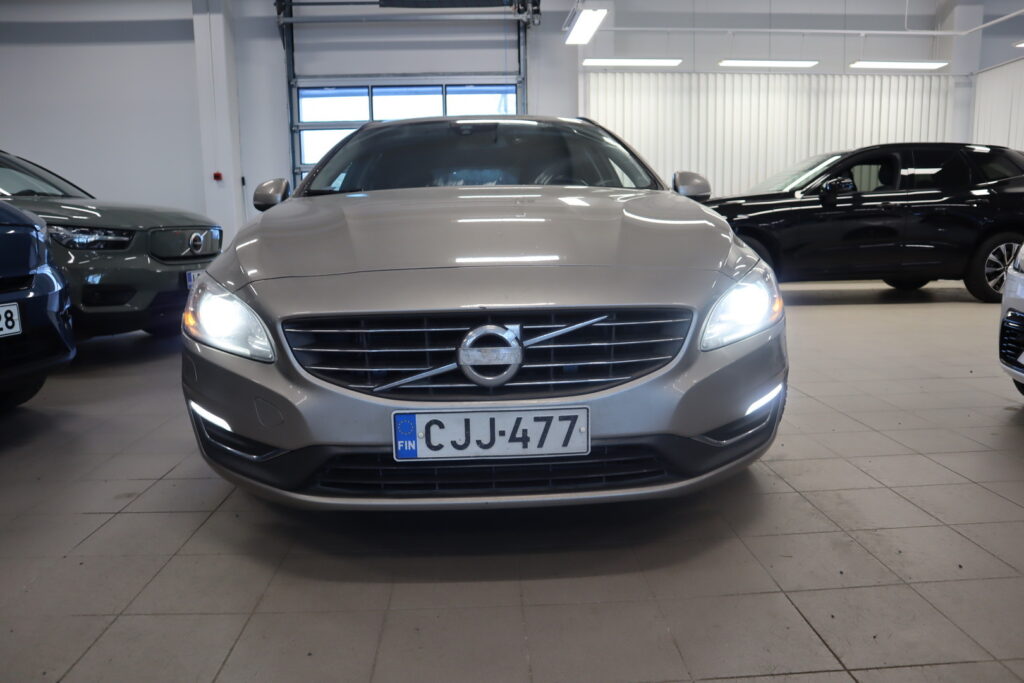 Volvo V60, image 11