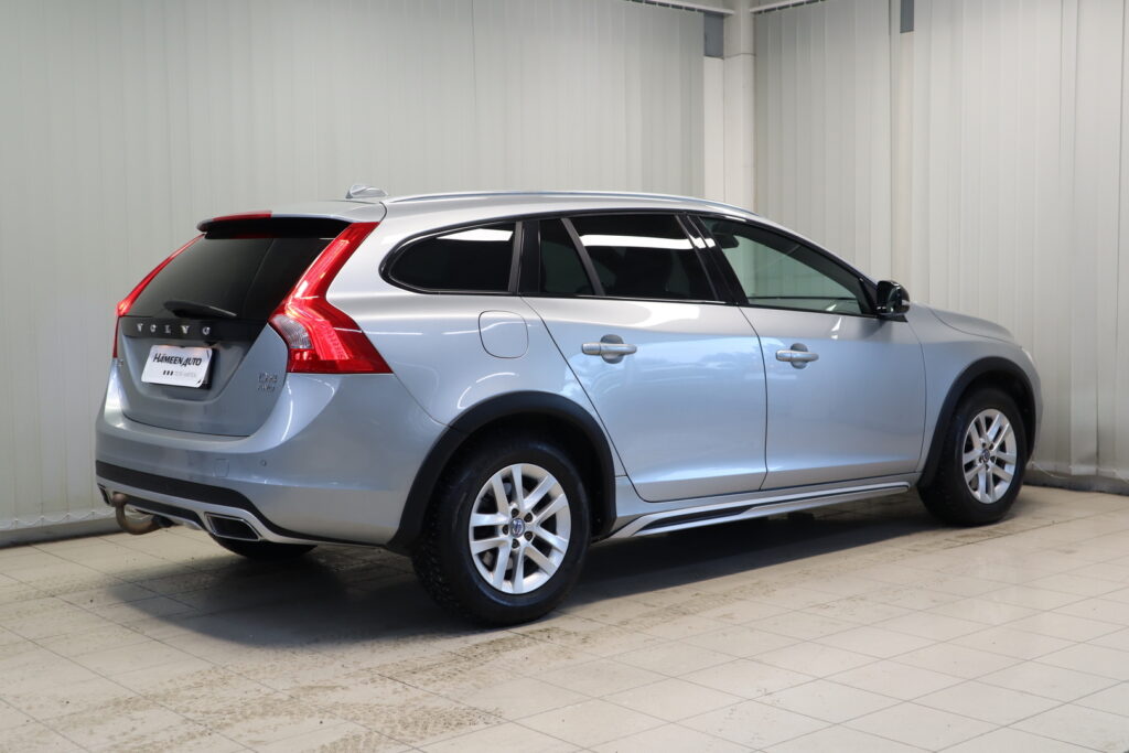 Volvo V60 Cross Country, image 21