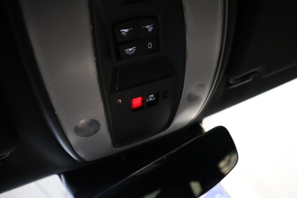 Volvo V60 Cross Country, image 9