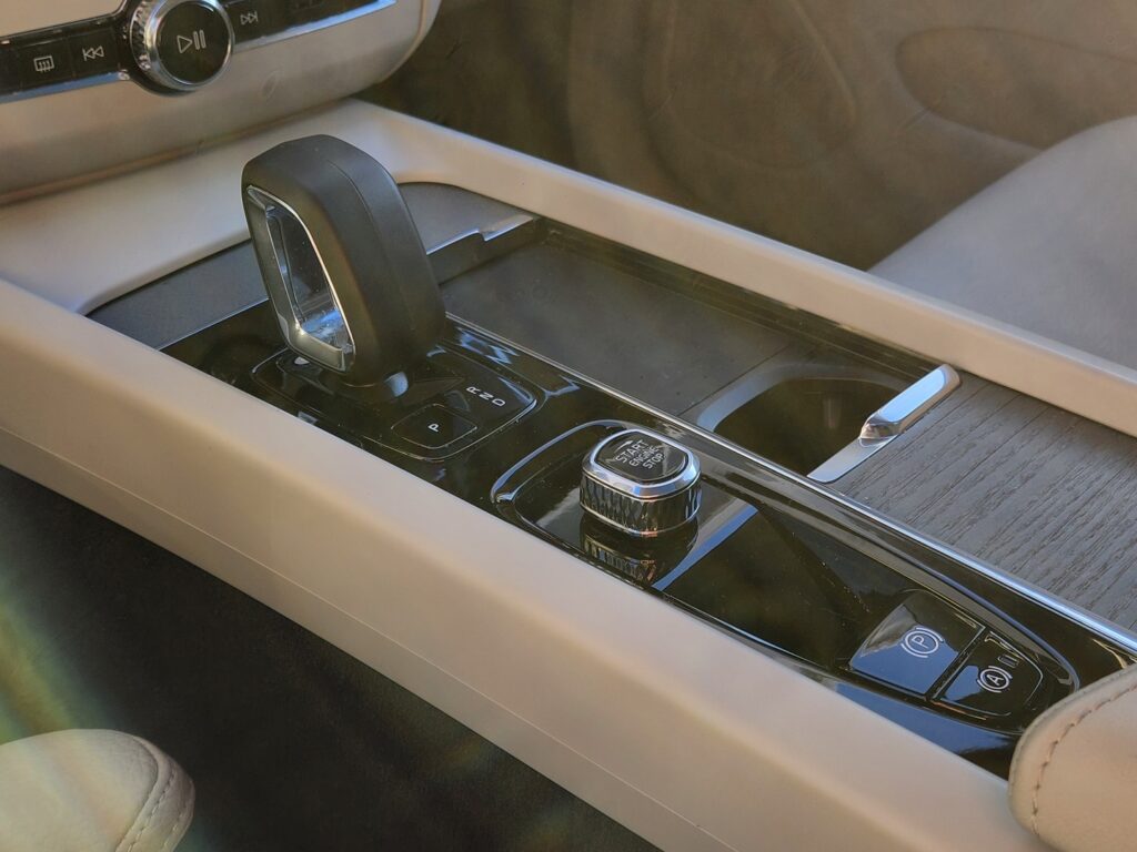 Volvo XC60, image 16