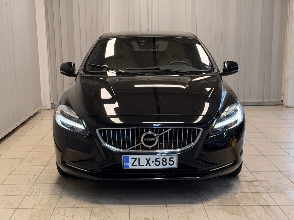 Volvo V40, image 2