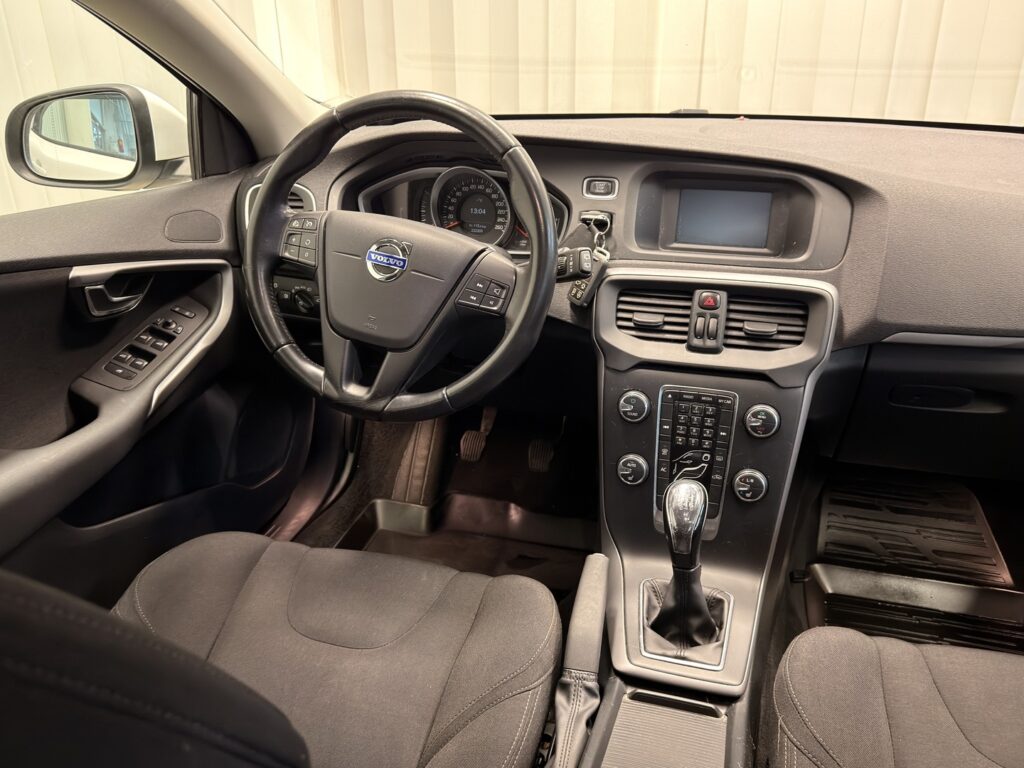 Volvo V40, image 11