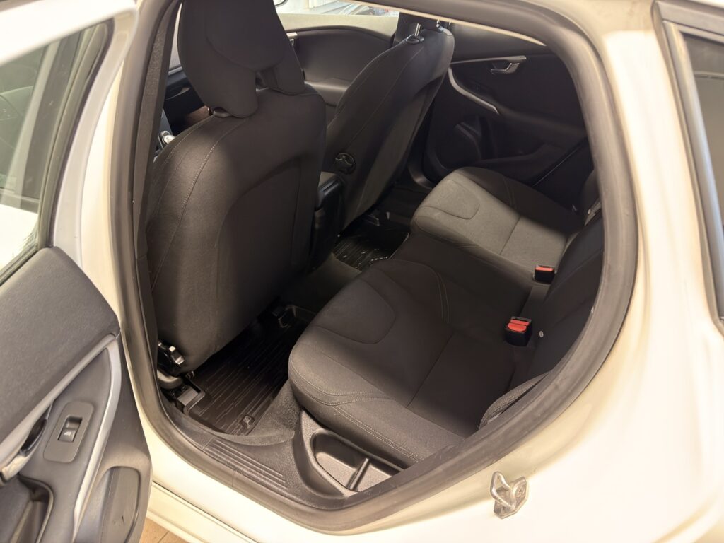 Volvo V40, image 7