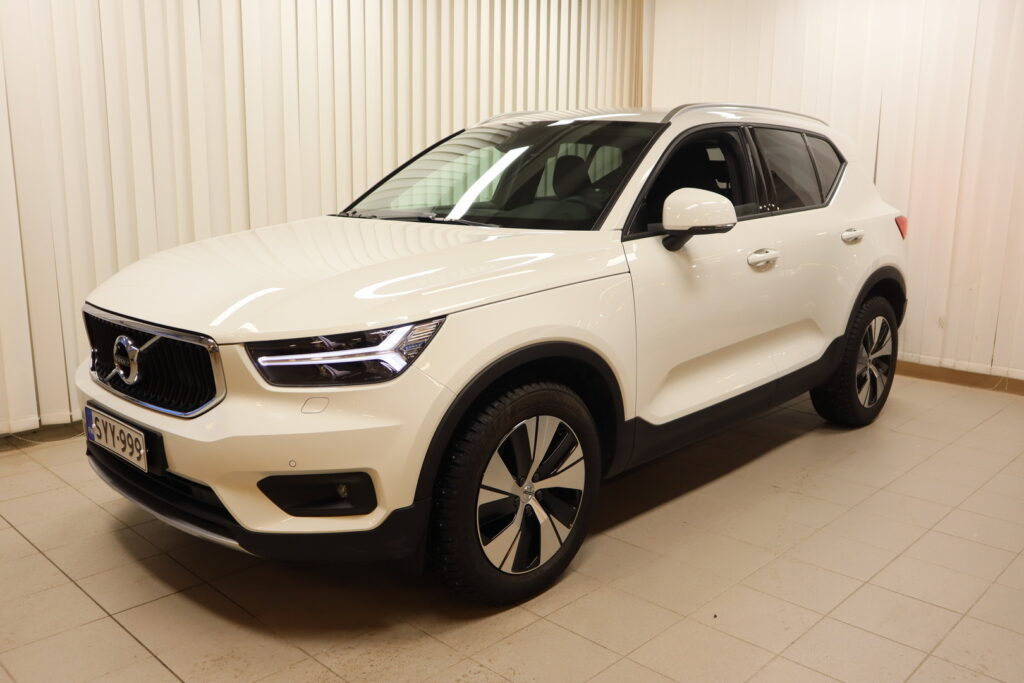 Volvo XC40, image 1