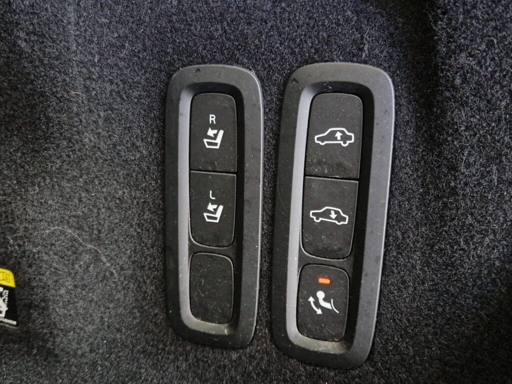 VOLVO XC60, image 21