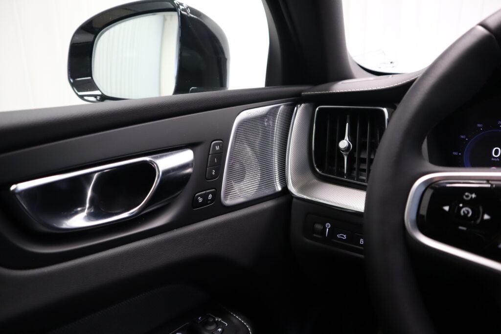Volvo XC60, image 16