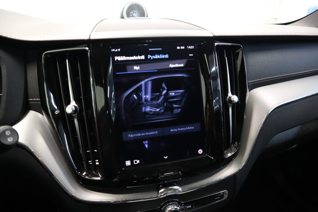 Volvo XC60, image 24