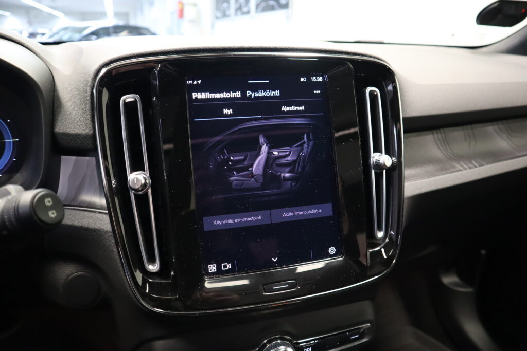 Volvo XC40, image 19