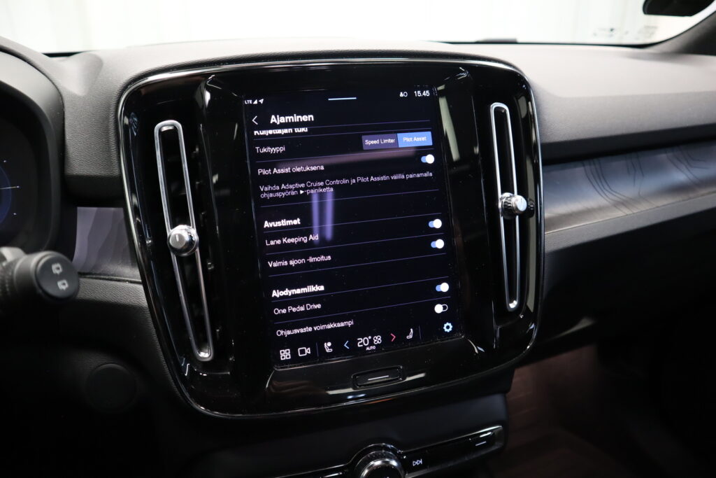 Volvo XC40, image 22