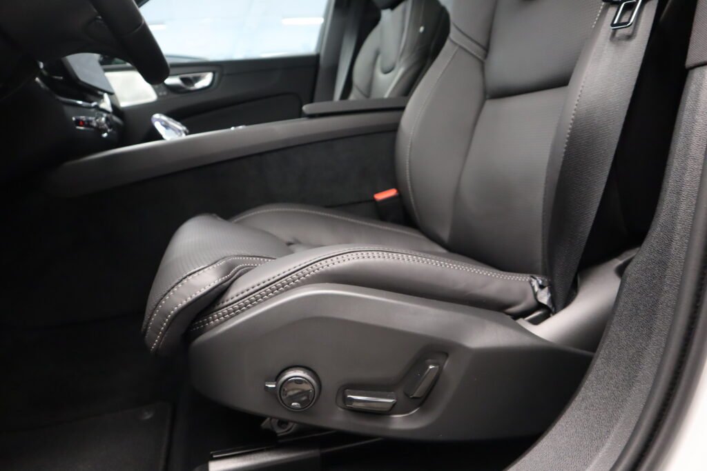 Volvo XC60, image 11