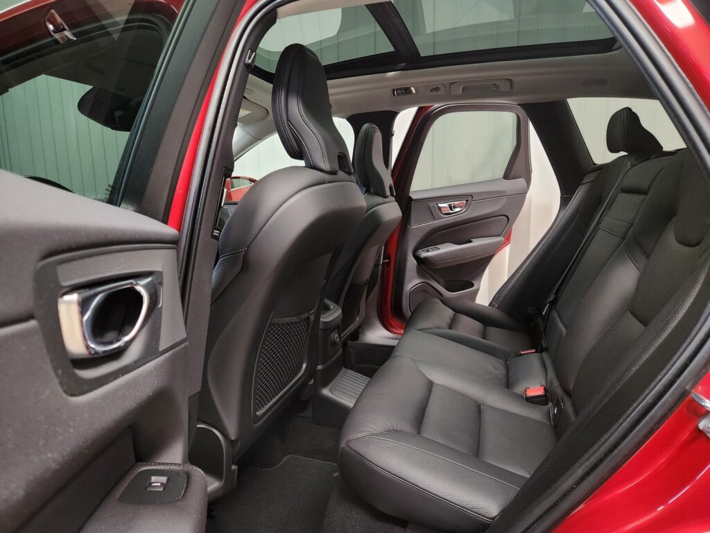 Volvo XC60, image 10