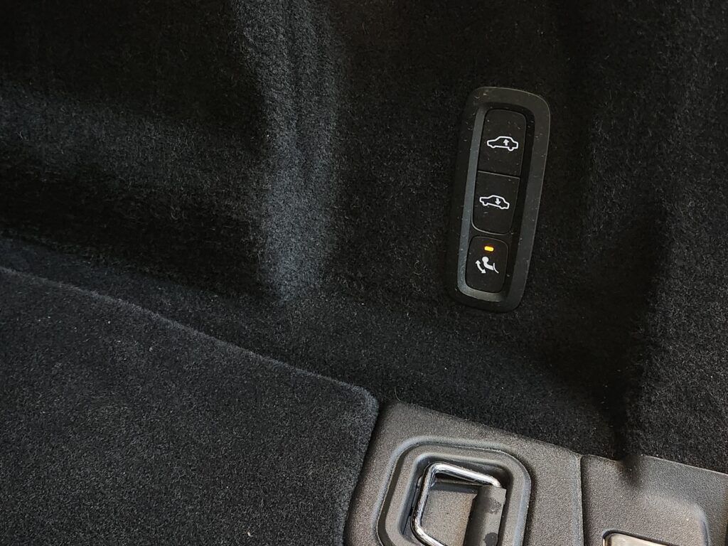 Volvo XC60, image 22