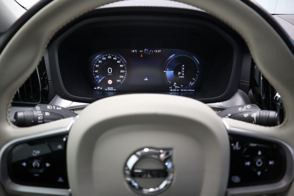 Volvo XC60, image 12