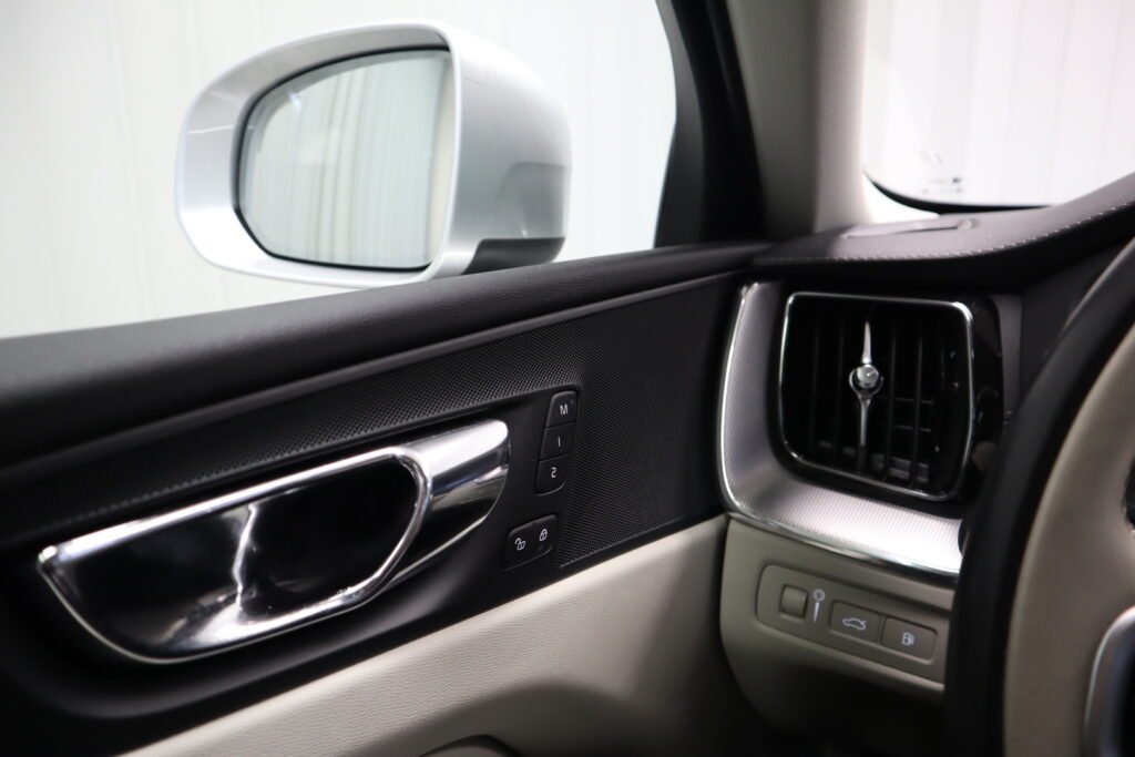 Volvo XC60, image 22