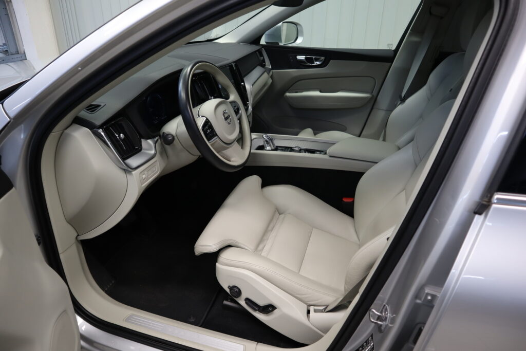 Volvo XC60, image 6